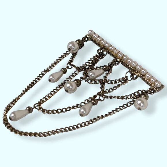V Faux Pearl Danglig Bar Brooch - Picture 2 of 7